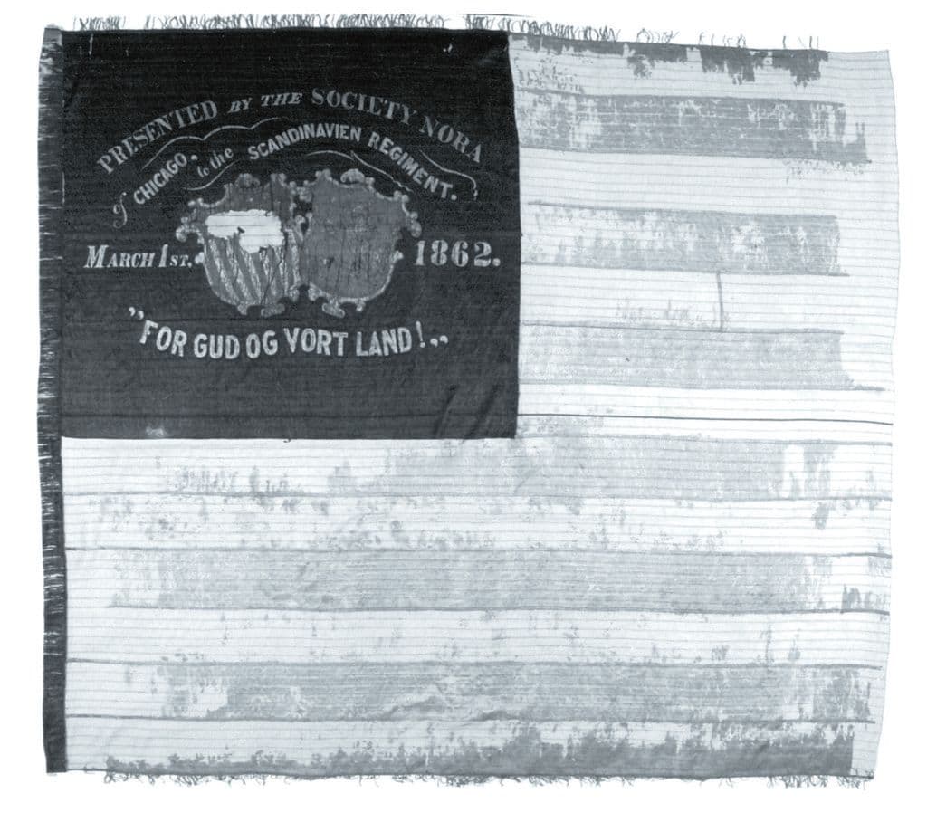 Bevart fane med teksten Presented by the Society Nora of Chicago to the Scandinavien Regiment, March 1st 1862